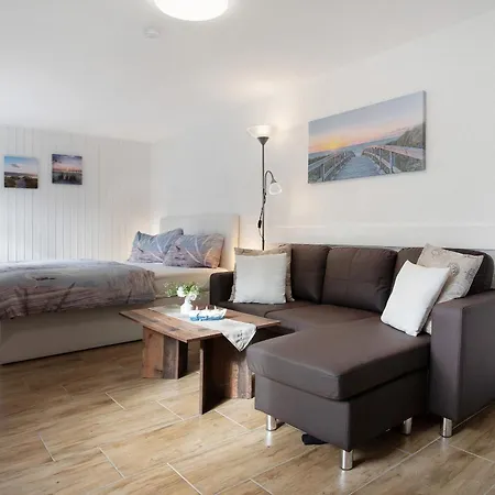 De Luett Stuf - Urlaub Mit Hund * Born