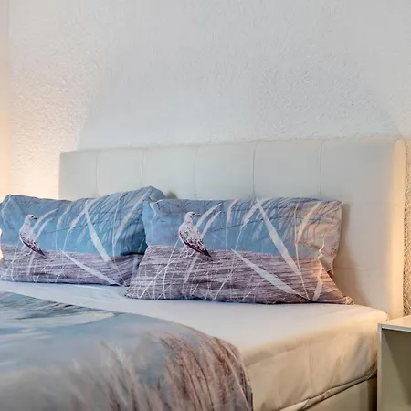 Appartamento De Luett Stuf - Urlaub Mit Hund Born